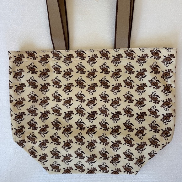 Tory Burch Ella Reversible Market Tote - Picture 10 of 13